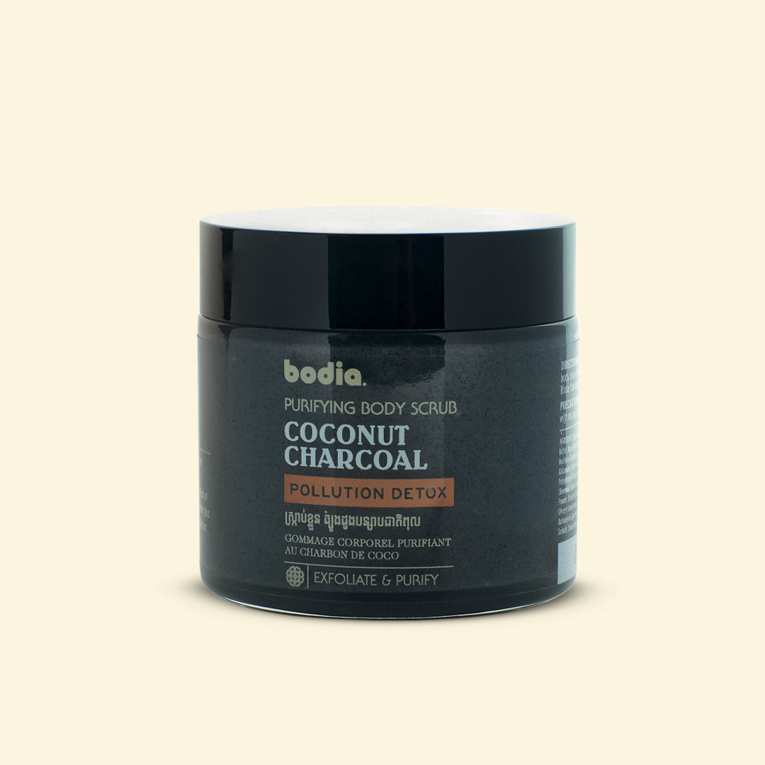 Exfoliating Body Butter - Charcoal Pollution Detox adapted for the body skin, this body butter exfoliates the skin and turns into a nourishing milk that leaves the skin luxuriously hydrated and clean from impurities.