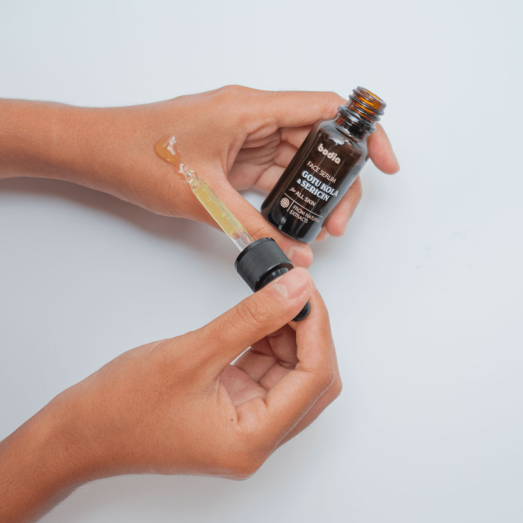 texture on hand natural face serum gotu kola all skin type bodia apothecary