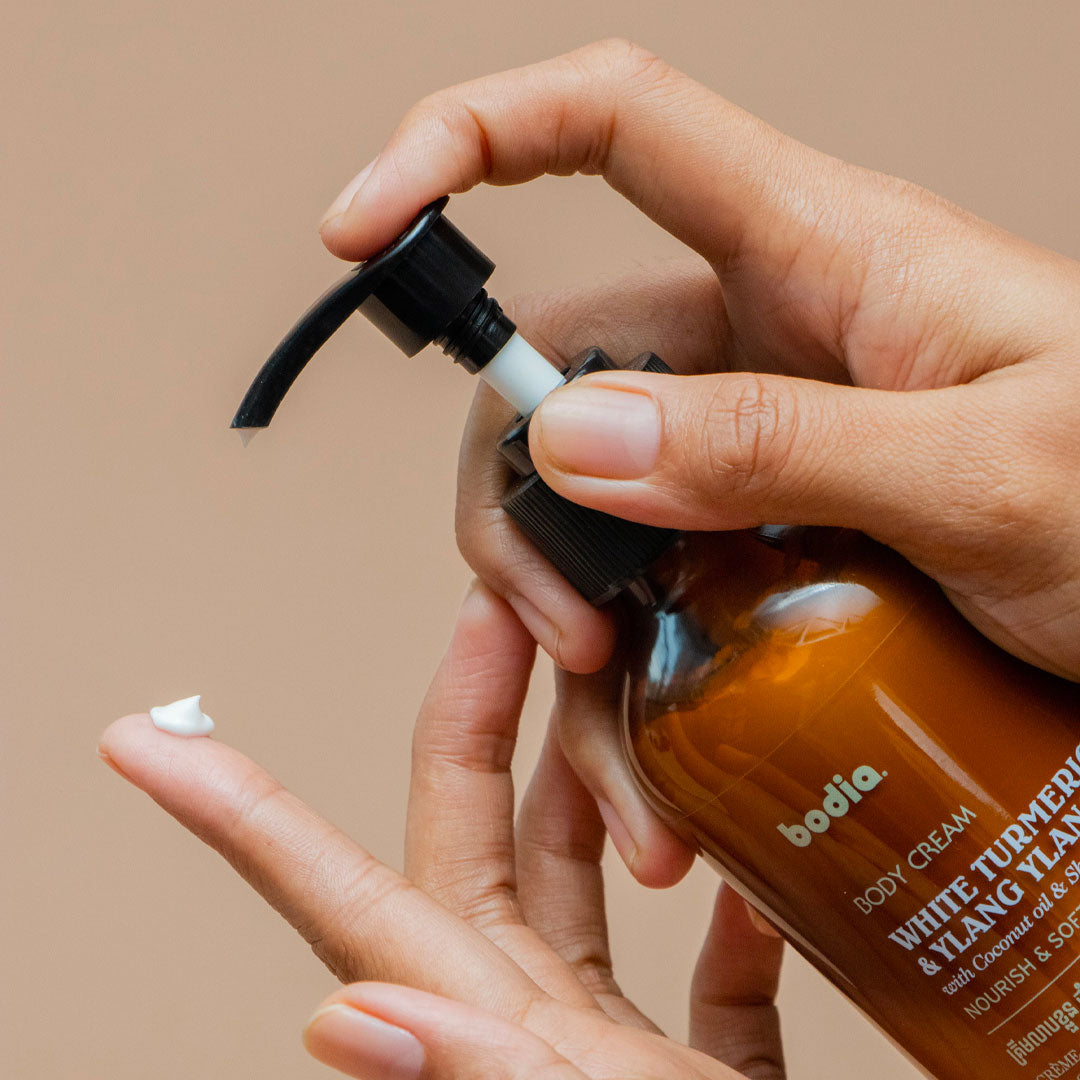 Body cream lotion white turmeric & ylang ylang mourish & soften the skin bodia spa packshot texture